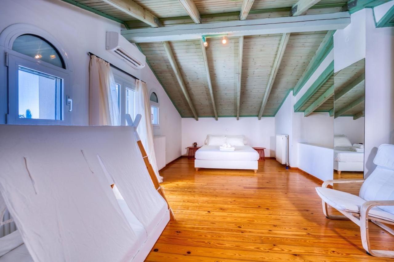 Ferienwohnung Mavres Luxury Loft Ágios Matthaíos Exterior foto
