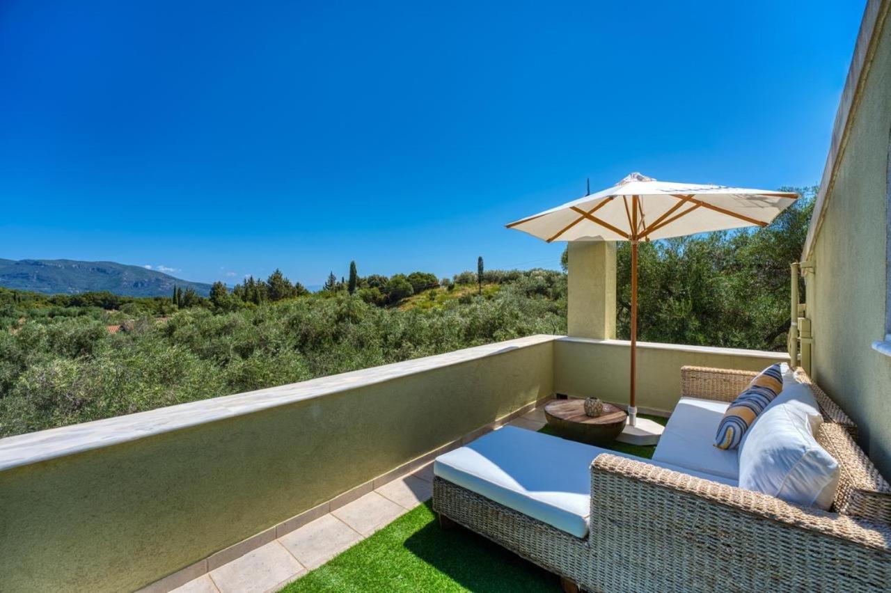 Ferienwohnung Mavres Luxury Loft Ágios Matthaíos Exterior foto