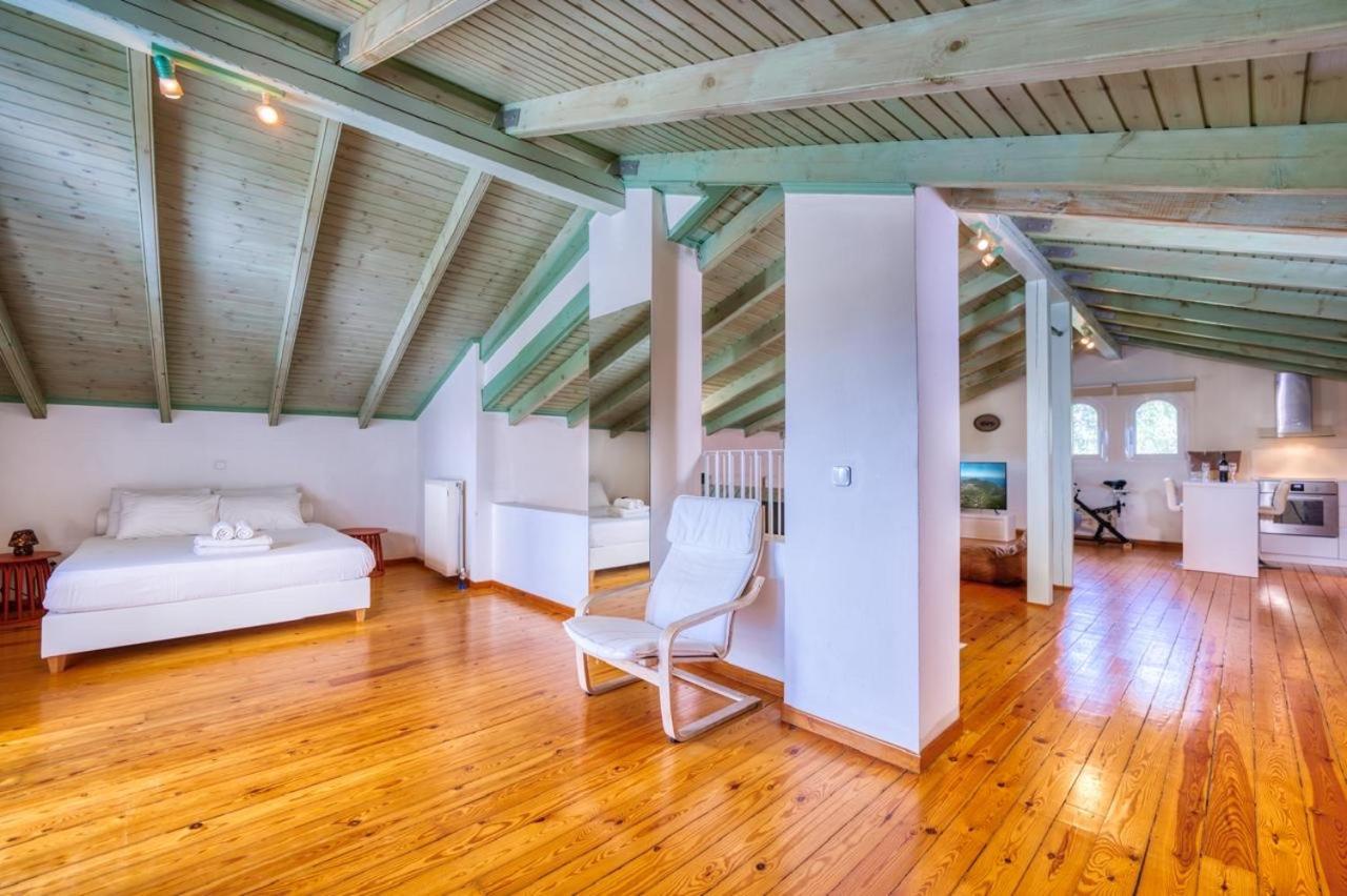 Ferienwohnung Mavres Luxury Loft Ágios Matthaíos Exterior foto
